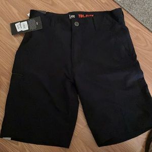 Men’s cargo golf shorts